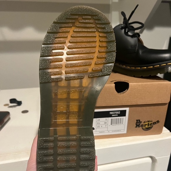 Dr Martens 1461 W black size US 7. BRAND NEW - Picture 2 of 3